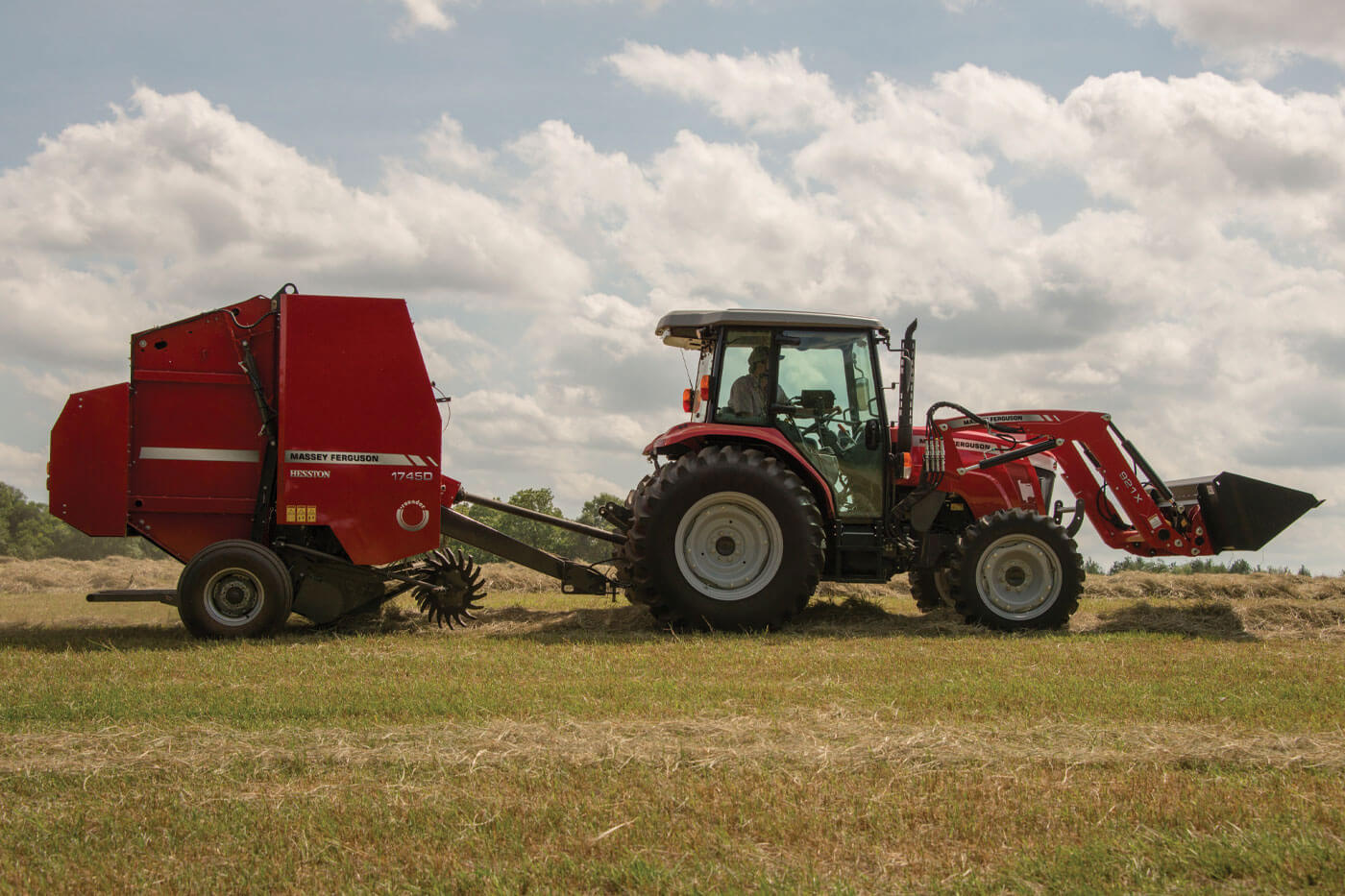 Massey Ferguson MF 1745 D Round Baler